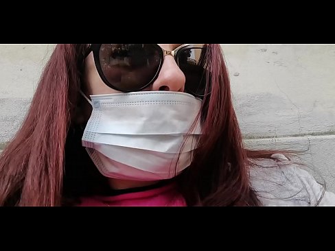 ❤️ D'Nicoletta hëlt sech op hirem Noper a pisst a senger Garage (Special Covid19 Italienesch Quarantän) ☑ Fuckvideo bei eis ️❤